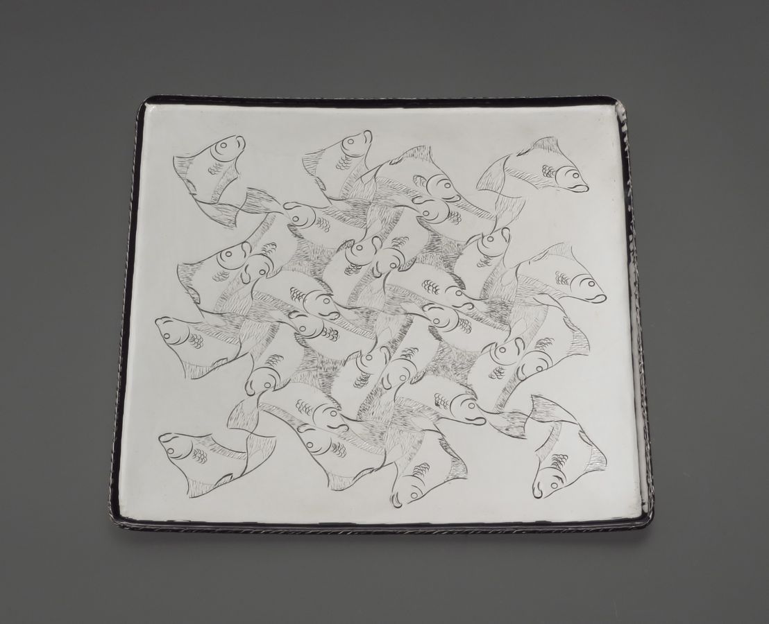 Piece -- materials: silver; dimensions: 20 x 20 cm;