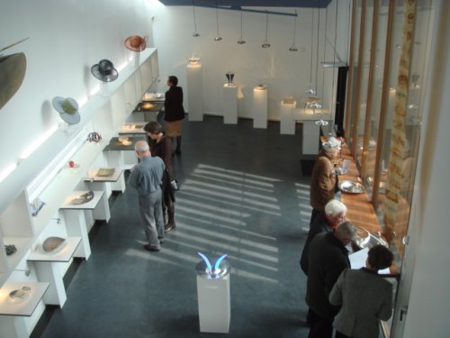 inside gallery 19-4-08